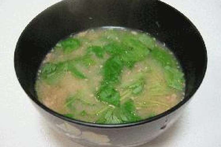 白身魚のアラで味噌汁 レシピ 作り方 By Kouyou クックパッド 簡単おいしいみんなのレシピが367万品