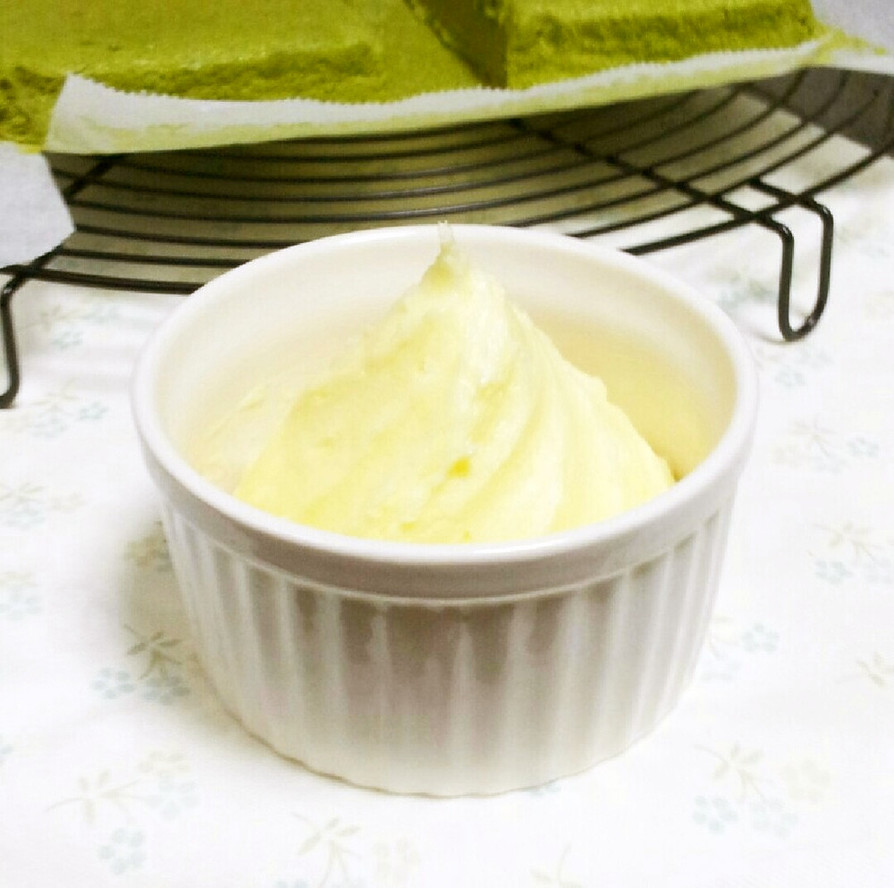 ミルクバタークリーム(パン＆ケーキに♪)の画像