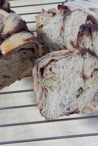 コーヒーナッツパンの簡単チョコ折込パン