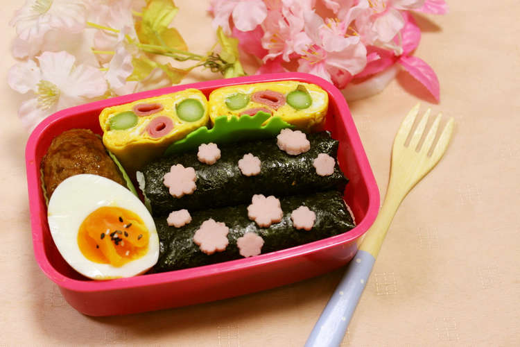 桜のスティックおにぎり お花見弁当にも レシピ 作り方 By とまとママ クックパッド 簡単おいしいみんなのレシピが373万品