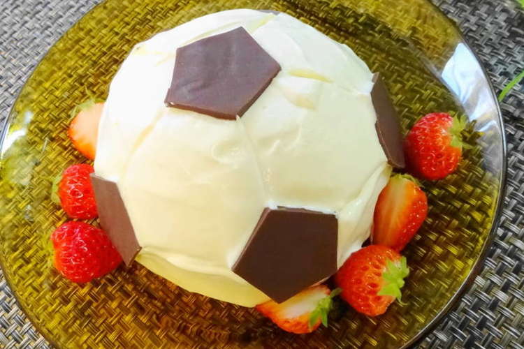 シートチョコで簡単 サッカーボールケーキ レシピ 作り方 By メルちゃんlove クックパッド