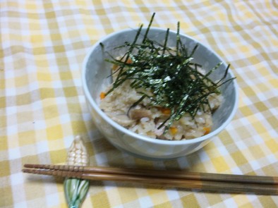 レンジで基本の炊き込みご飯(茶碗6杯分)の写真