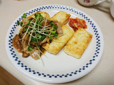豆腐ステーキ キノコの和風あんかけソースの写真