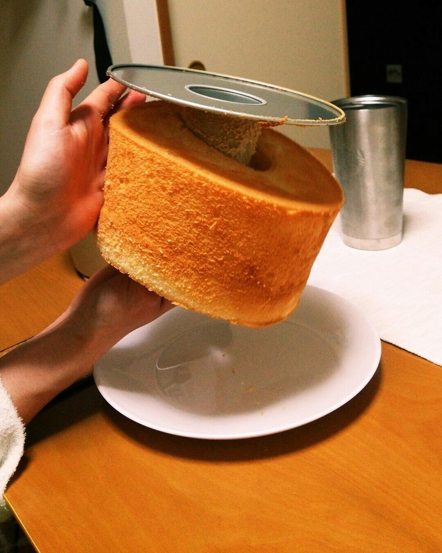 シフォンケーキがするっと型から抜ける方法の画像