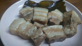 出汁昆布入り豚の角煮
