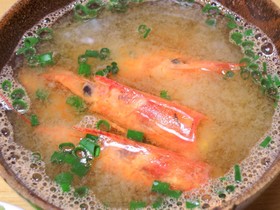 勿体無い! お刺身の赤エビの頭でお味噌汁
