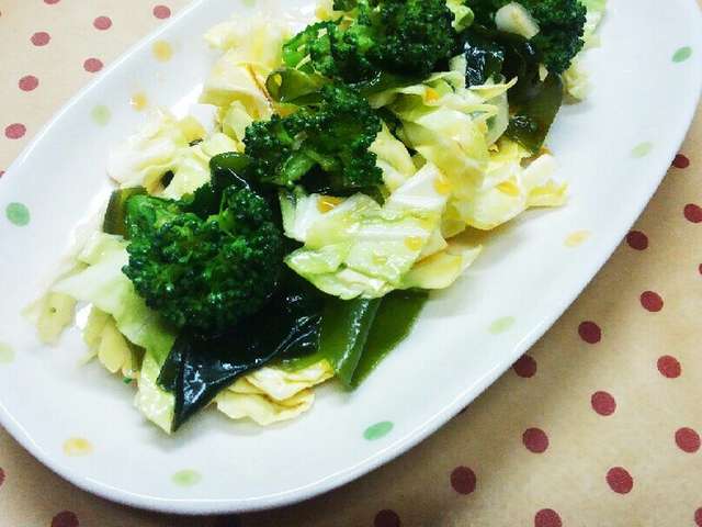 春キャベツとブロッコリーのサラダ By くいっくひ よ こ