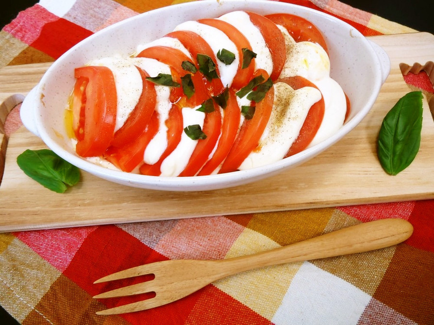 トマトとクリームチーズのカプレーゼ風の画像