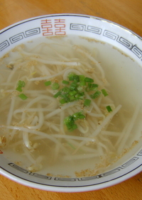 中華風簡単もやしスープ