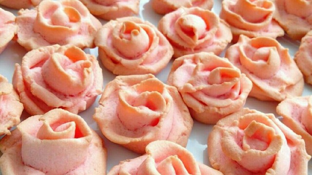 ホワイトデーに 薔薇のクッキー レシピ 作り方 By 桜 Mochi クックパッド 簡単おいしいみんなのレシピが350万品