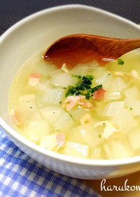 玉ねぎと大根の優しいスープ