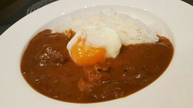 ハヤシライスのようなバターチキンカレー