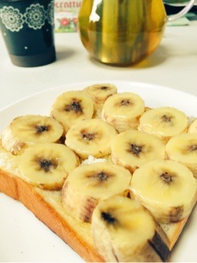 朝ごはんにも♡簡単とろ～りバナナトーストの画像