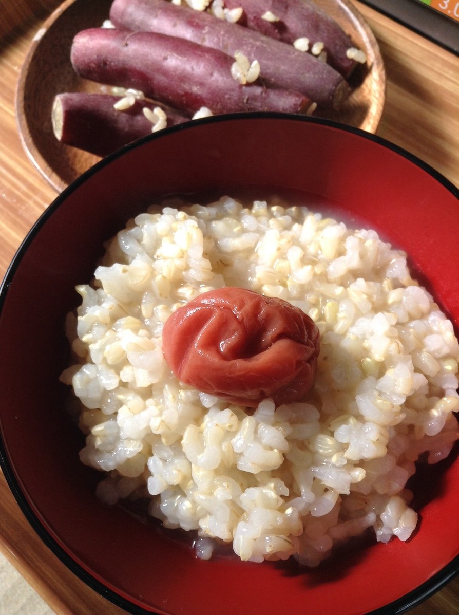 100斤土鍋で玄米粥と芋(カセットコンロの画像