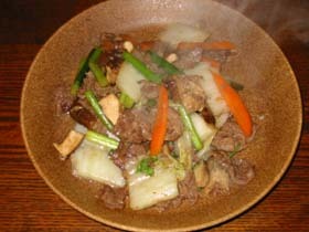 白菜とキノコと牛肉のオイスターソース炒め