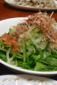 水菜と大根の梅ドレッシングサラダ
