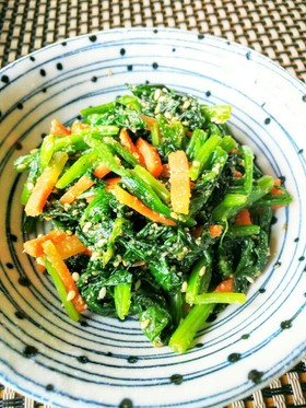 レンジで簡単!ほうれん草と人参の胡麻和え
