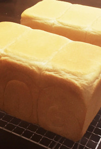 準強力粉で 角食パン。