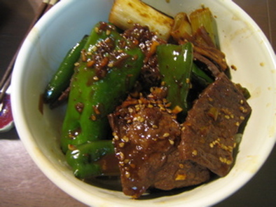 つけダレが美味しい♪焼き肉丼の写真