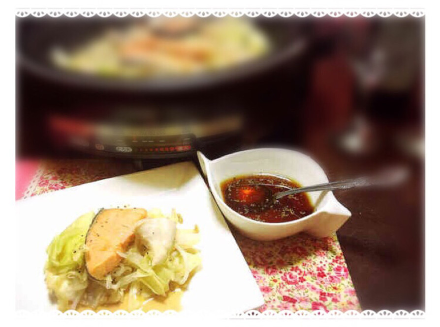 キャベツと鮭de洋風♡旬の春色鍋の画像