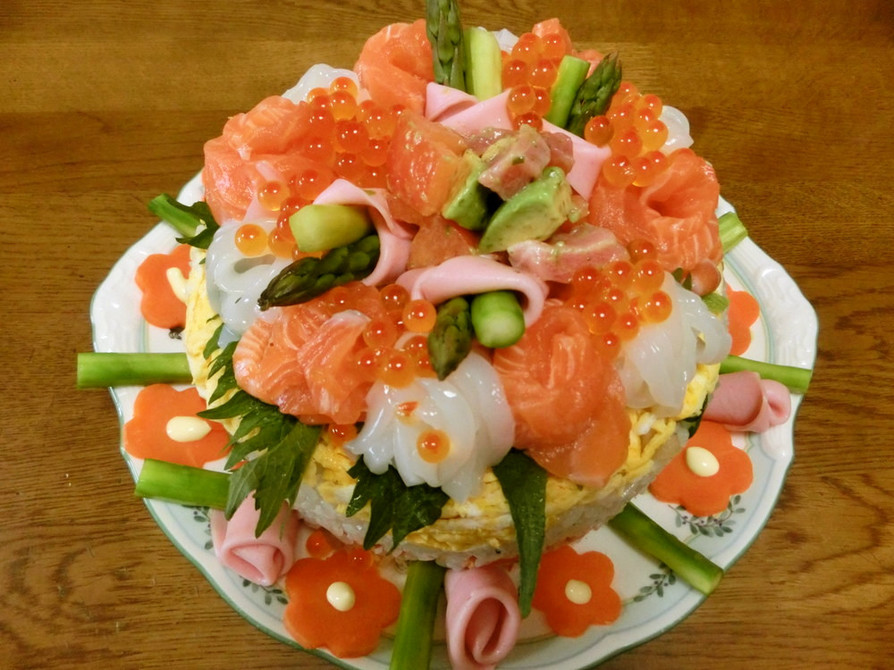 海鮮寿司ケーキの画像