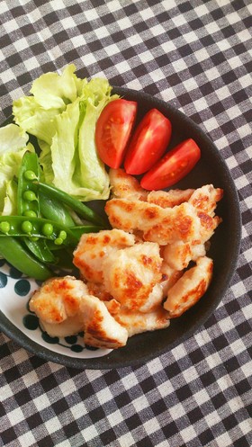 簡単節約☆鶏胸肉の揚げない塩唐揚げ。