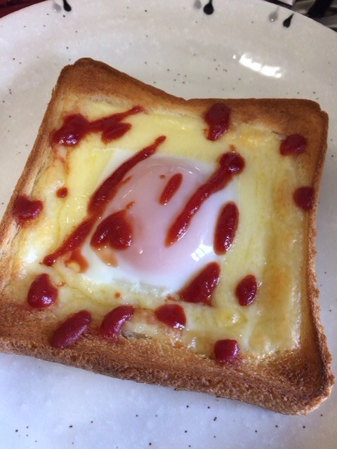 ありそうでなかった！卵トーストの画像