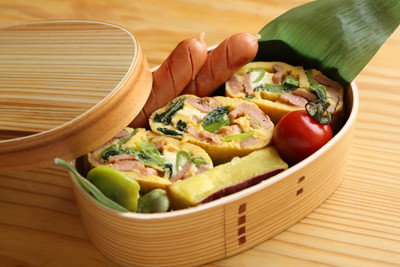 小松菜とウインナーとチーズの卵焼きの画像