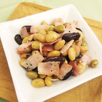 蒸し豆とベーコンの簡単おつまみの写真