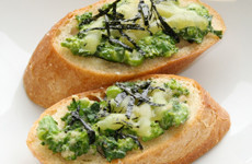 鮎河菜のオープントースト(2種)の画像