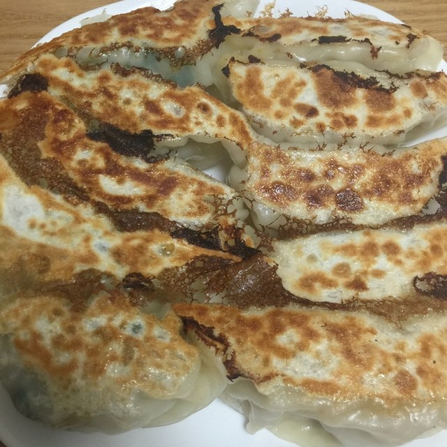 中国旅行で教えてもらった 餃子の包み方 レシピ 作り方 By Maryisland クックパッド 簡単おいしいみんなのレシピが355万品