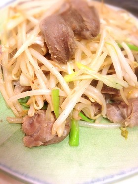 やわやわ砂肝ともやしのねぎ塩炒め