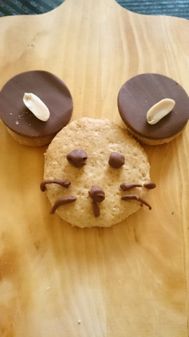 スライス生チョコでキャラクッキー