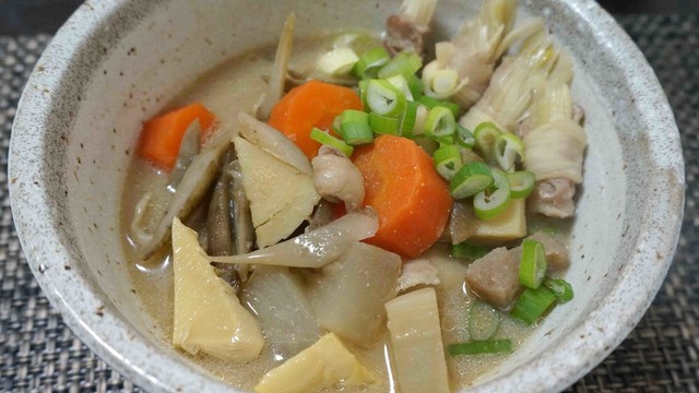 旬のたけのこの豚汁 レシピ 作り方 By おでのおでん クックパッド 簡単おいしいみんなのレシピが357万品