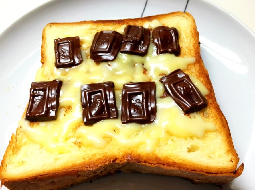 お手軽朝食☆チーズチョコトーストの画像