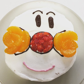 市販のスポンジでキャラケーキ