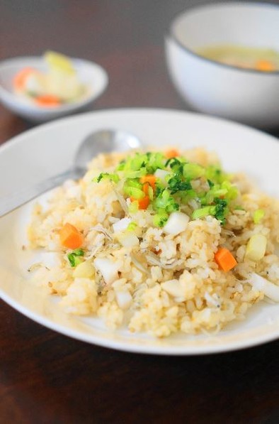ぬか漬け野菜の玄米炒飯の写真
