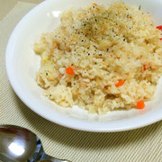 炊飯器におまかせ!洋風炊き込みご飯の写真