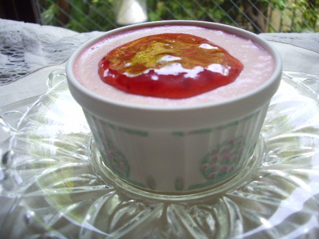 苺のトーフレアチーズケーキの画像