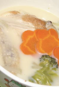 美肌食☆手羽先のコラーゲン豆乳スープ