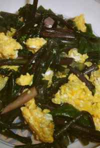紅菜苔と卵の炒め物
