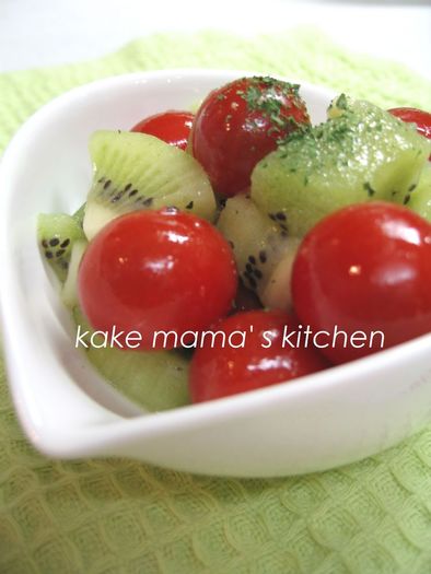 美肌♡♥キウイとトマトのサラダの写真