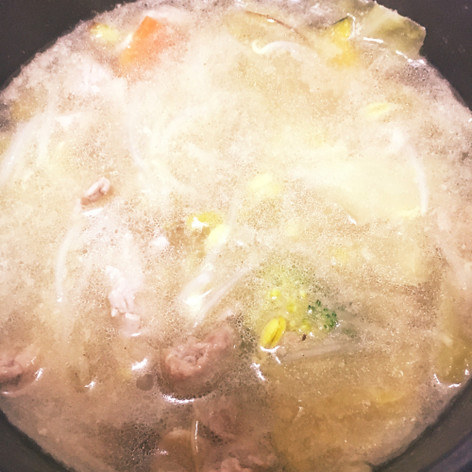 ズボラ野菜と豚肉のスープ