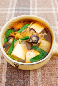 しじみと豆腐の野菜キムチスープ