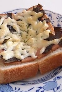 明石新海苔とスパムのチーズトースト