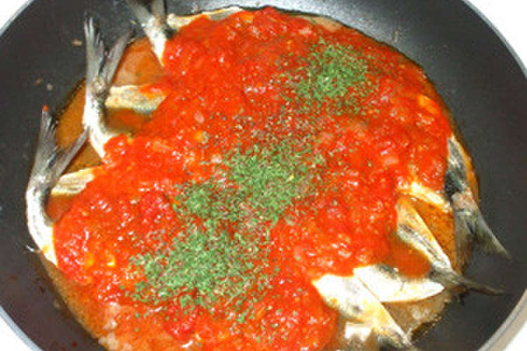 いわし煮付けトマト煮トマト缶いわしさばく レシピ 作り方 By 漢方薬のタカキ大林店 クックパッド 簡単おいしいみんなのレシピが374万品