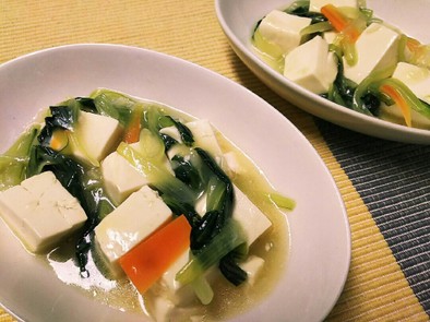 チンゲン菜と豆腐のあんかけ煮の写真