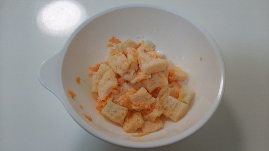 にんじんスープのひたパン☆離乳食の画像