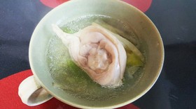 鶏ぶつ切り肉と春キャベツの簡単絶品スープ