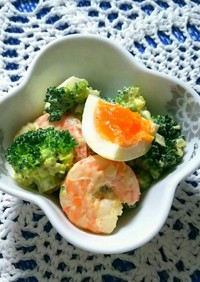 低糖質レシピ☆海老とブロッコリーのサラダ